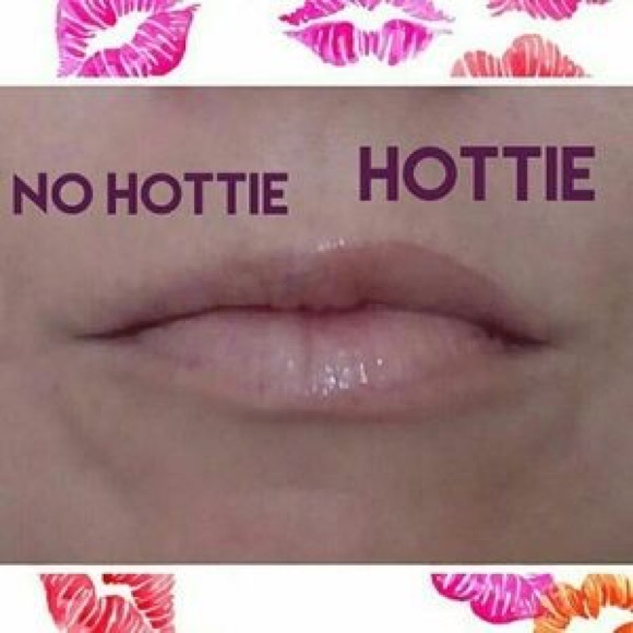 - 💋 MOODSTRUCK HOTTIE lip plumper - Picture 4 of 5